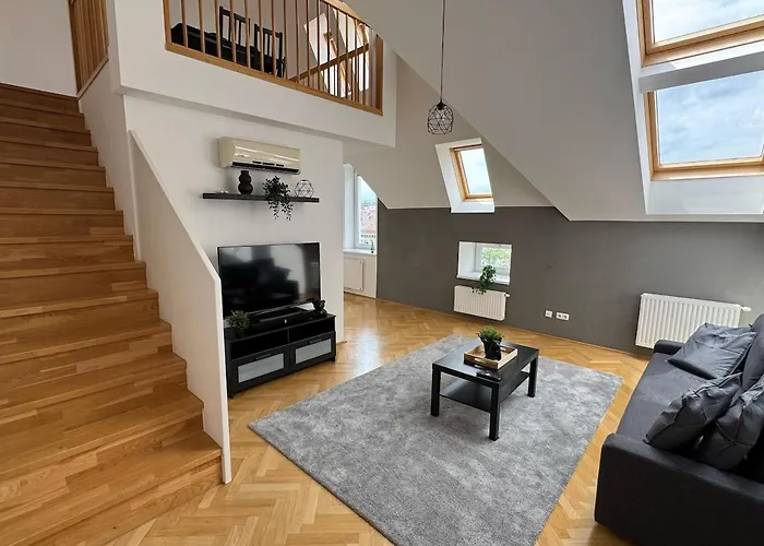 100qm, Balcony, Near Center, Schoenbrunn, Attic Apartment *
