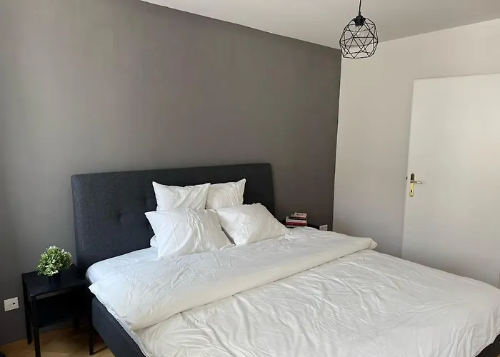 100qm, Balcony, Near Center, Schoenbrunn, Attic