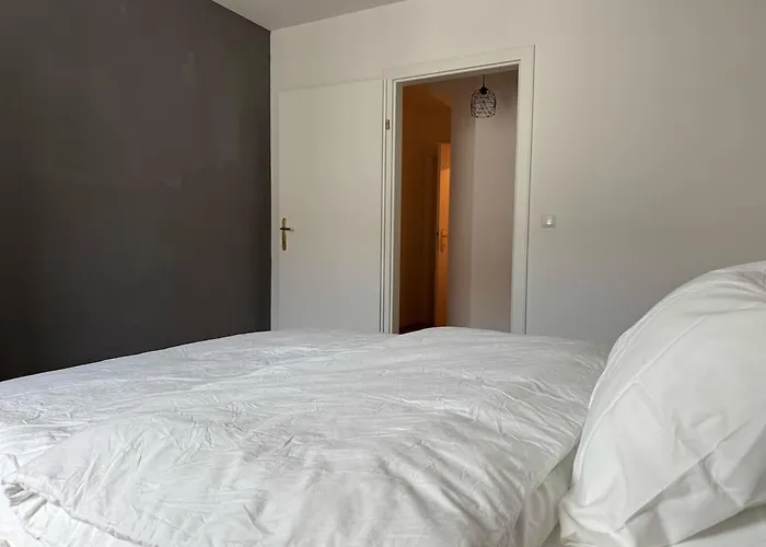 100qm, Balcony, Near Center, Schoenbrunn, Attic Vienna